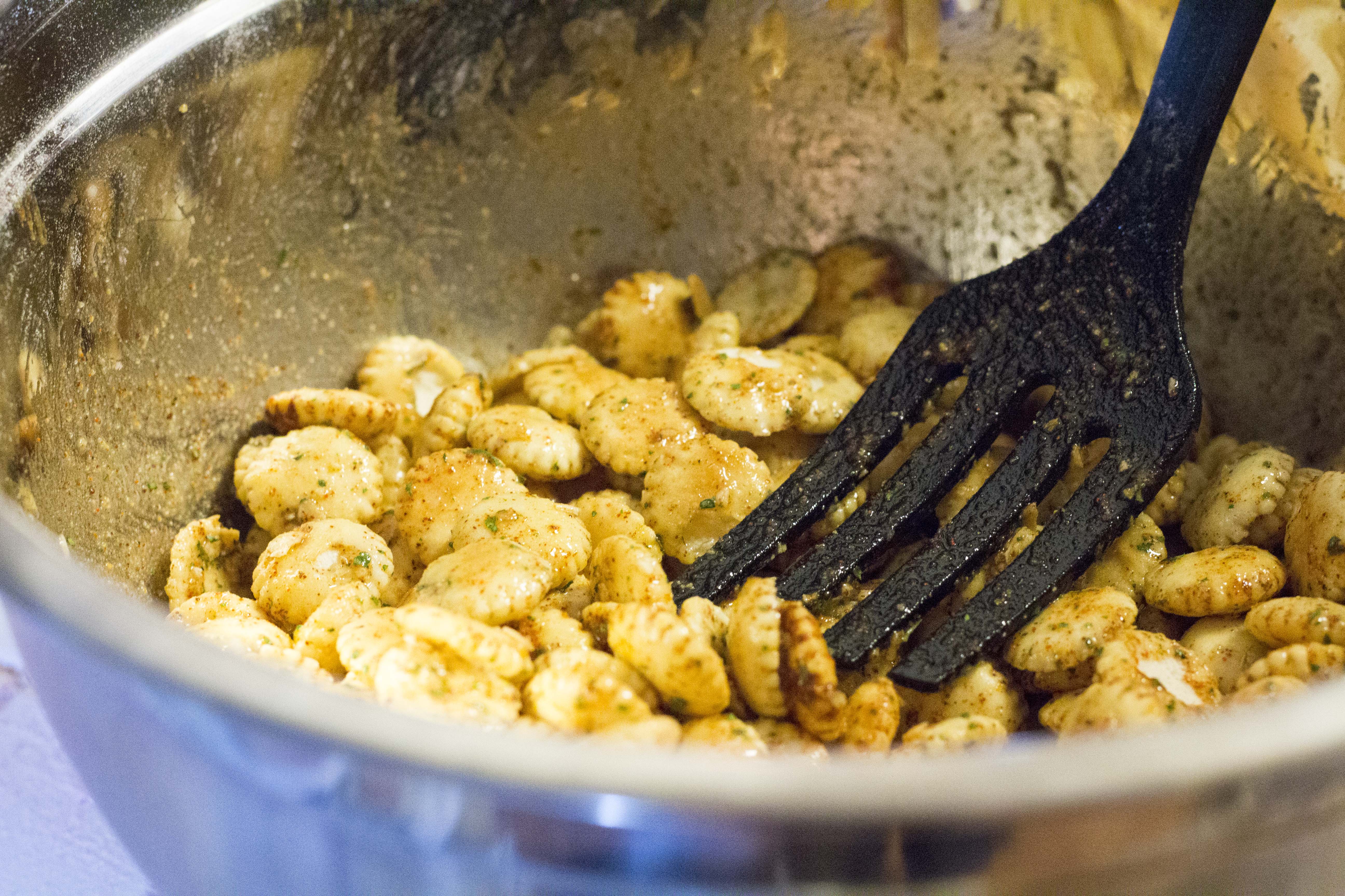 Spicy Oyster Crackers Recipe