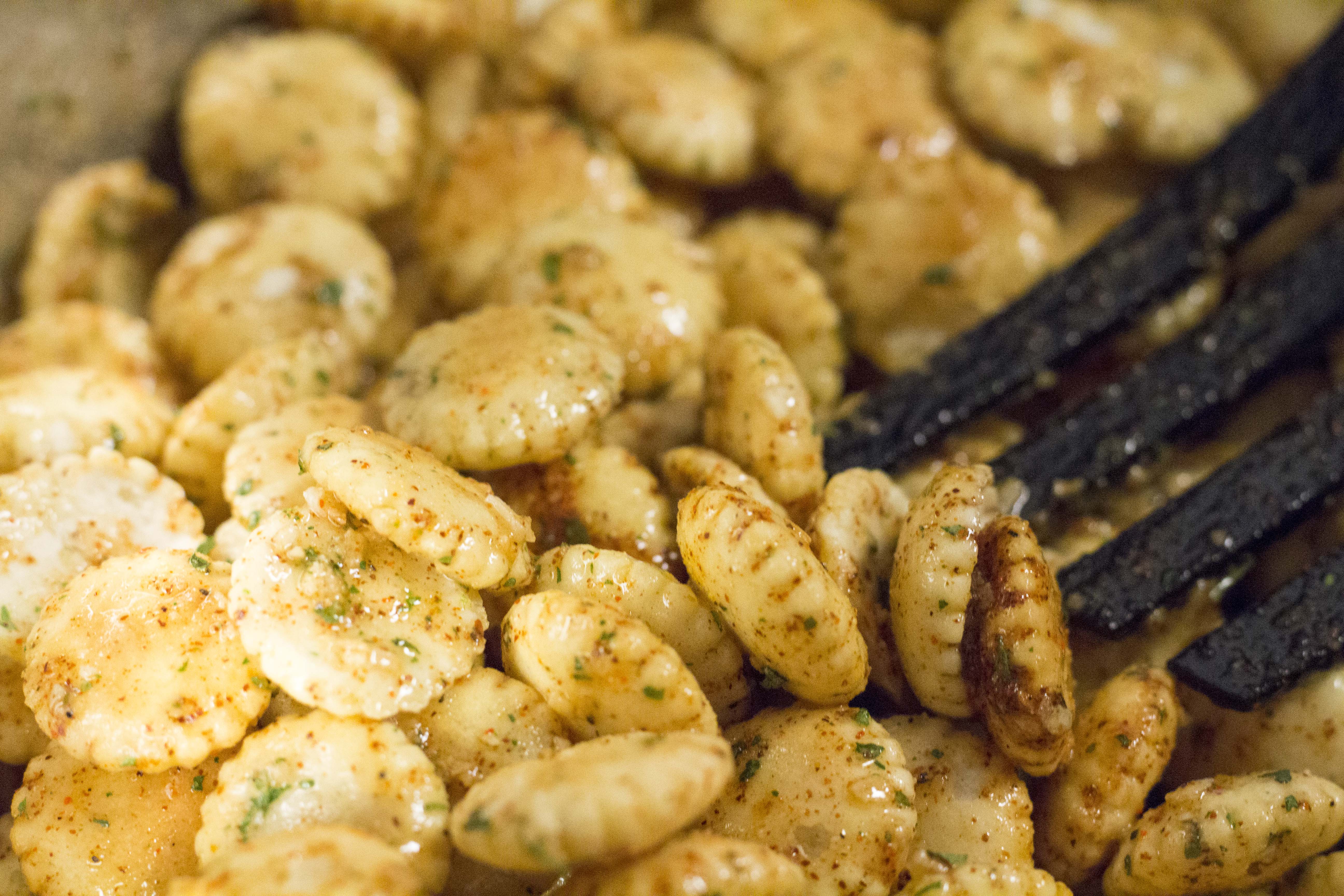 Spicy Oyster Crackers Recipe