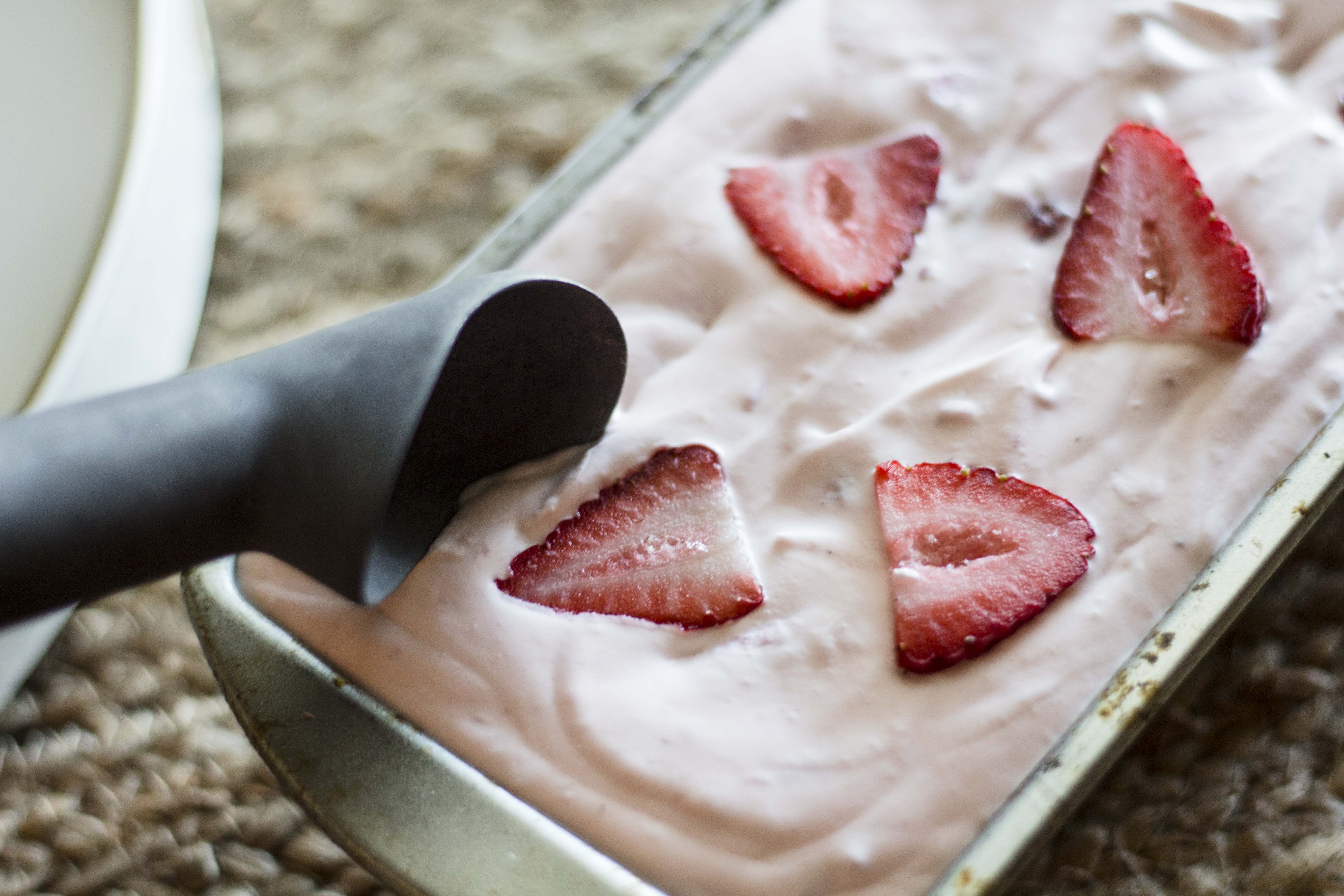 No-Churn Strawberry Ice Cream