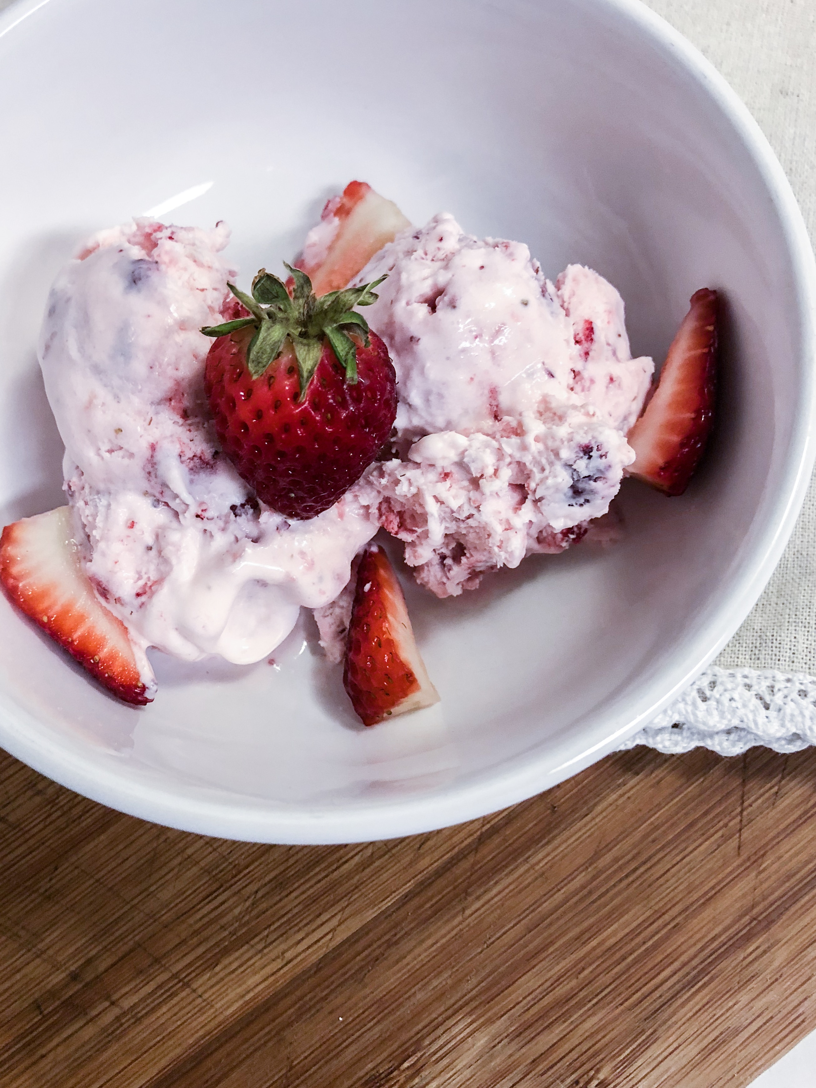 No-Churn Strawberry Ice Cream