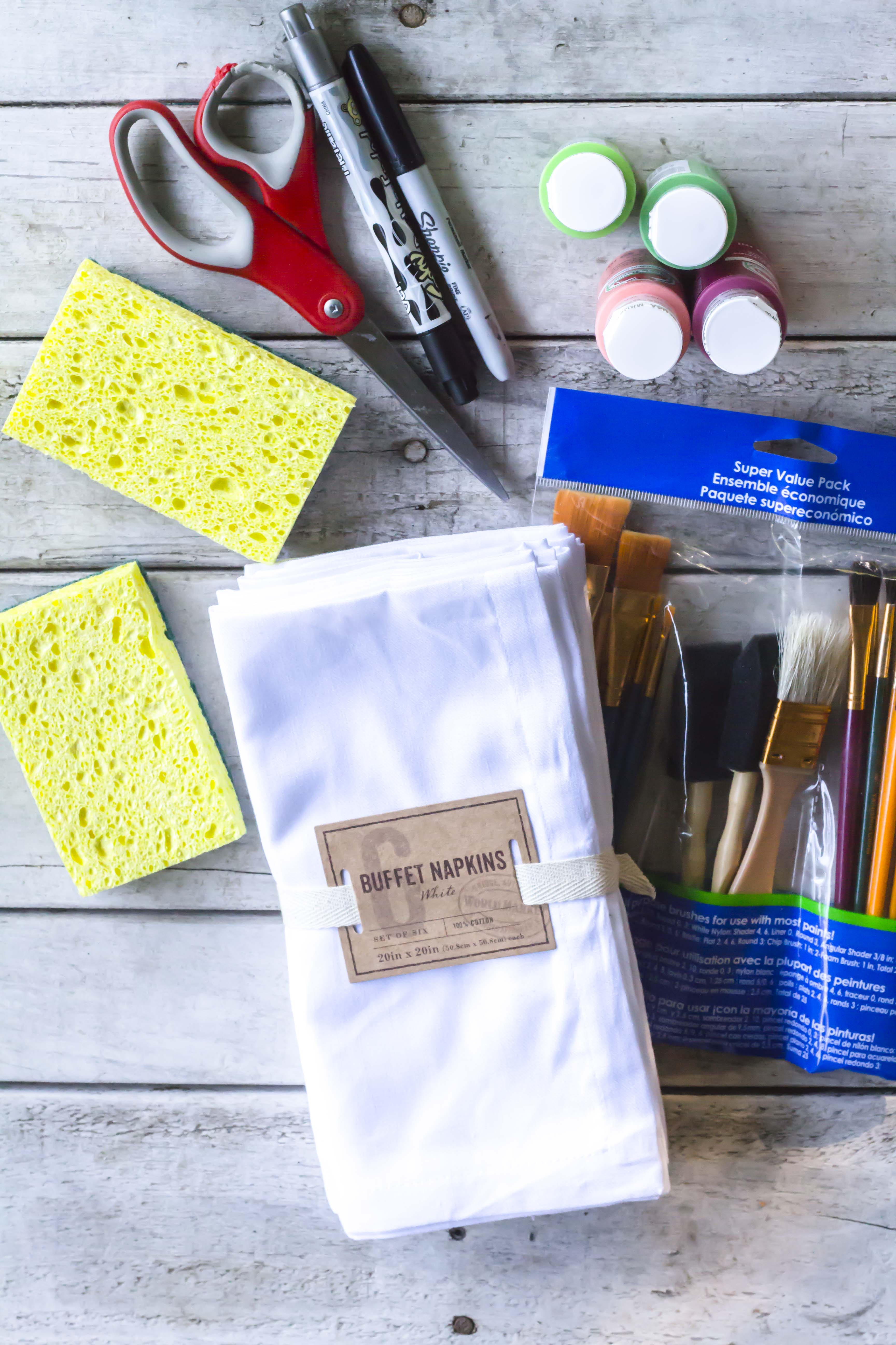 Easy Sponge-Stamped Napkins for Summer Cookouts