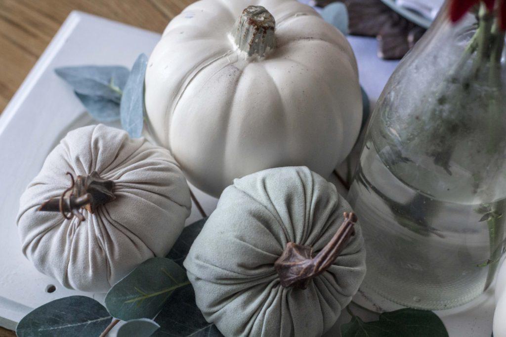 Modern, eclectic tablescape for Fall