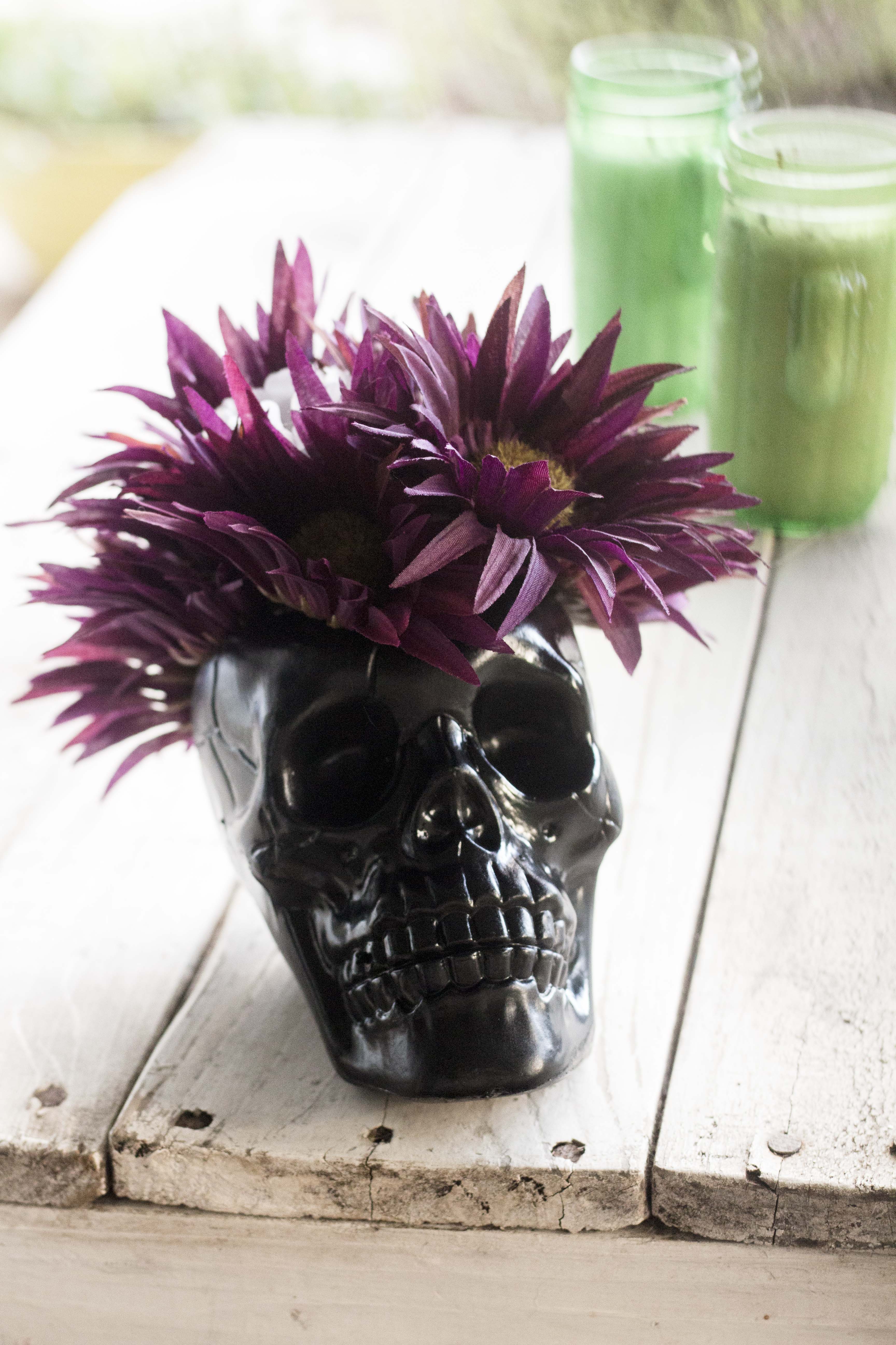 How to transform a dollar store skull into a Halloween vase