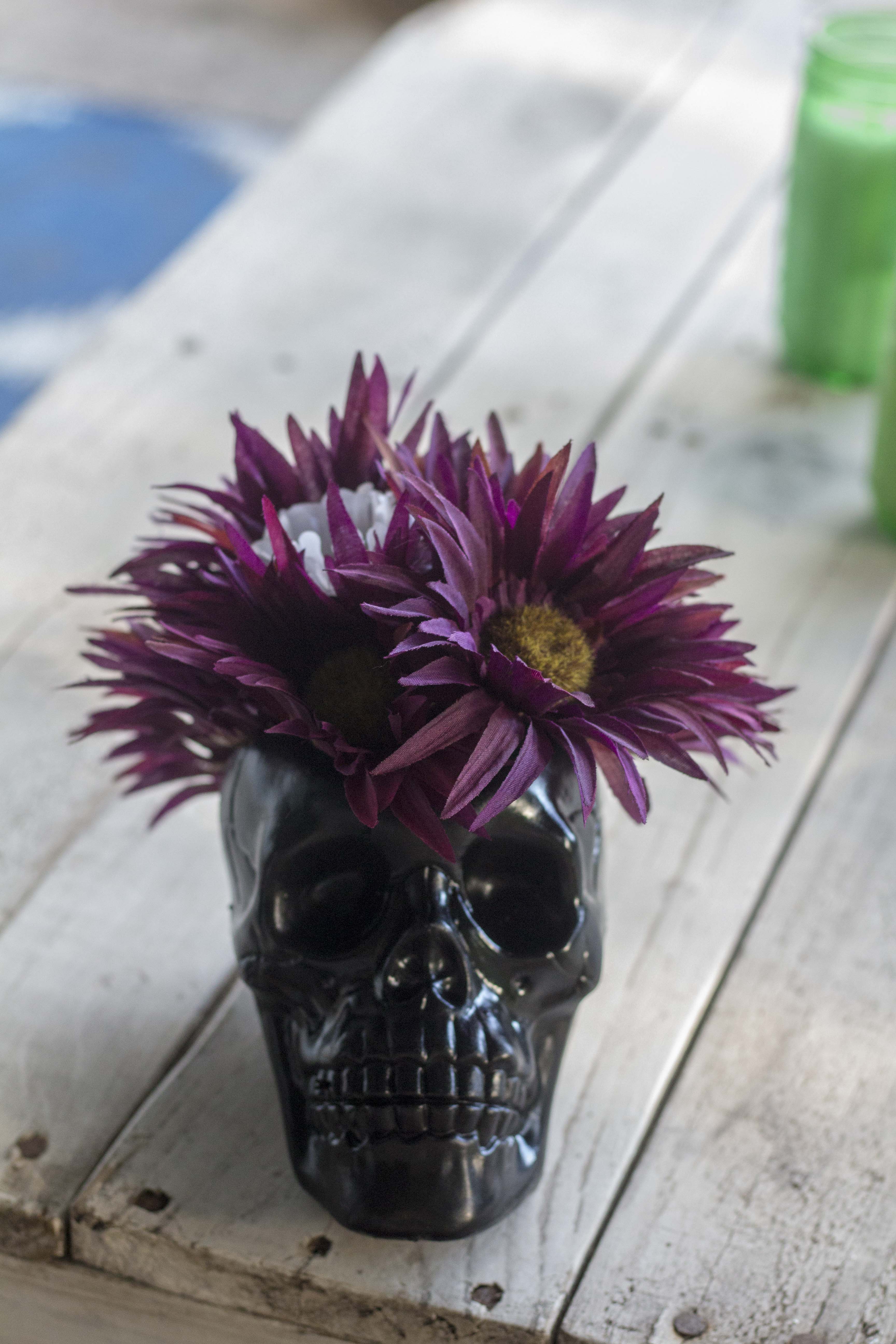 How to transform a dollar store skull into a Halloween vase